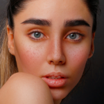 Piel libre de brotes con Cleanance de Avène