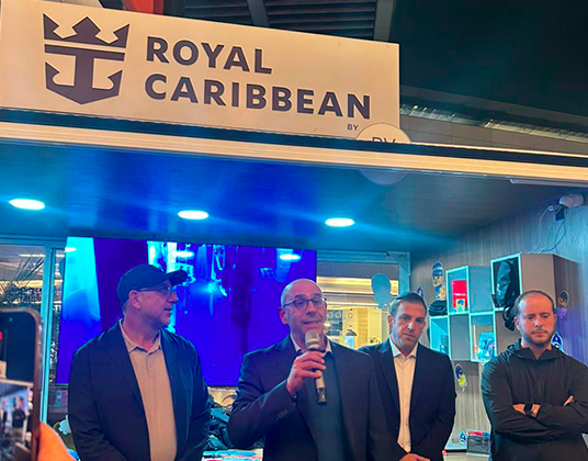 Roya Vacations inaugura nuevo espacio para clientes  en Oásis Coyoacán